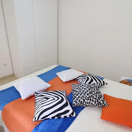 Casa & Center Ac, Wifi & 4 Sleeps