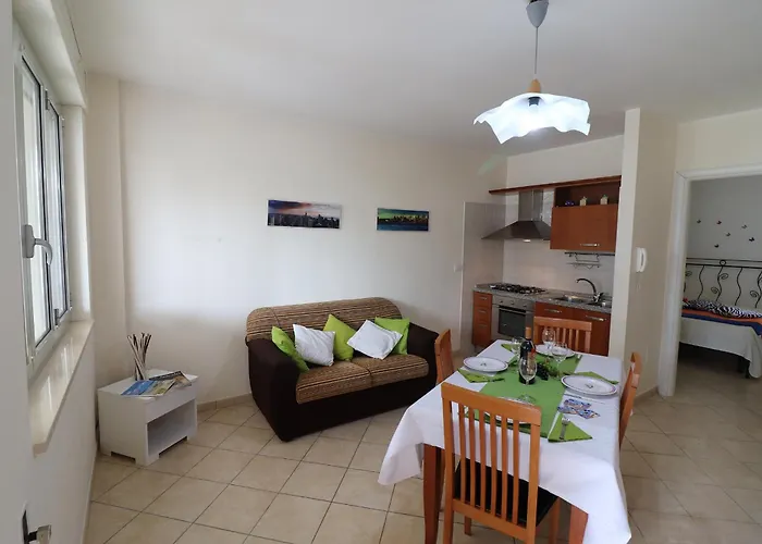 Casa & Center Ac, Wifi & 4 Sleeps *