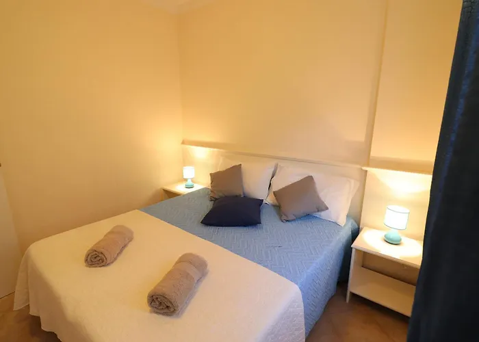 Casa & Center Ac, Wifi & 4 Sleeps