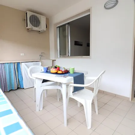 A Pochi Passi Dal Mare Apartment *