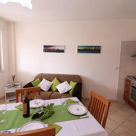 Casa & Center Ac, Wifi & 4 Sleeps Apartamento Otranto