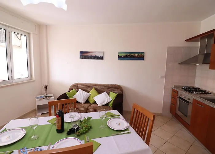 Casa & Center Ac, Wifi & 4 Sleeps Апартаменти Отранто