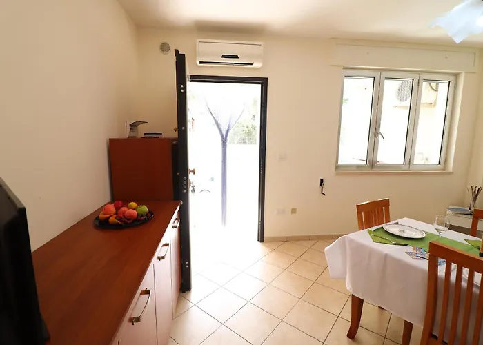 Casa & Center Ac, Wifi & 4 Sleeps